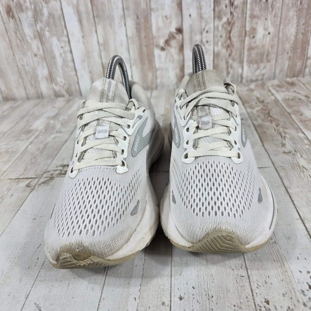 Brooks Adrenaline GTS 23 Womens Running Shoes White Silver 1203811B104 Size 7